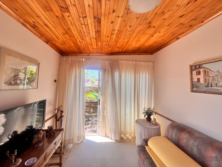 3 Bedroom Property for Sale in Wavecrest Eastern Cape